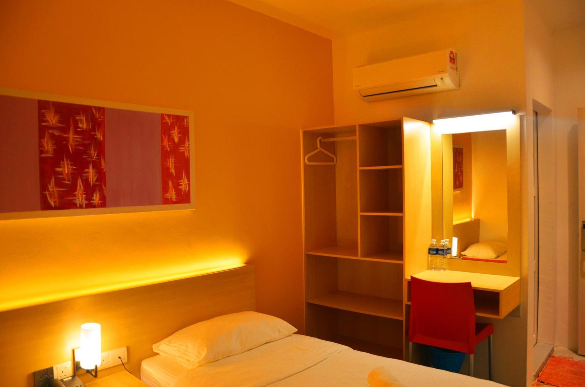 Hotel Jeti Tg Gemok Padang Endau Exterior foto